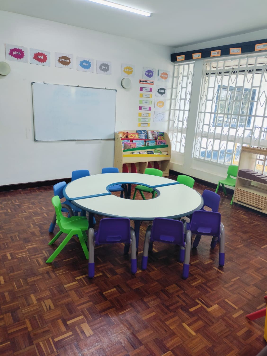 Student life at Darajaat - Happy, engaged learners